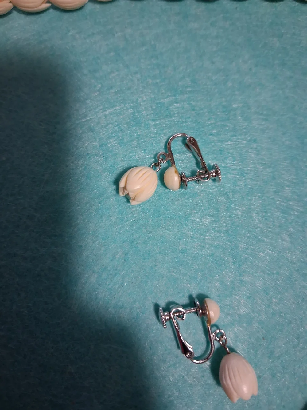 Vintage Hawaiian Pikake Flower Bead Necklace & Sterling Earrings Set